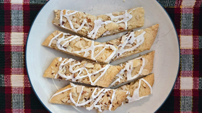 Scandinavian Almond Bars Recipe