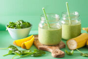 Green Smoothie with spinach, mango, and banana